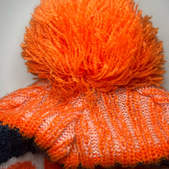 Broncos fleece lined hat - Picture 4 of 9